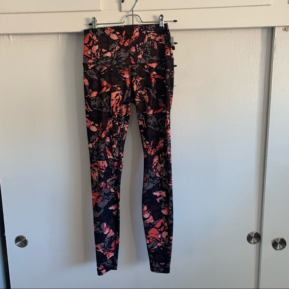 Lululemon printed leggings - size 8